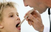 The child’s throat is the same temperature: it’s a joy to be at home